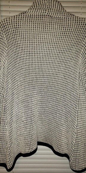 COPY - Jacket - Picture 2 of 4